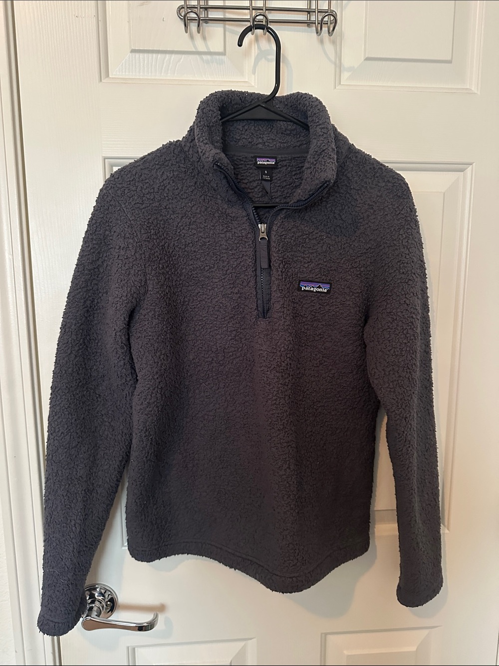 Patagonia Women’s Charcoal Gray Retro Pile Half-Zip Fleece